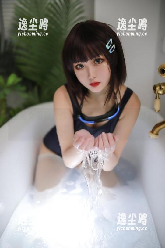 这张女巫照，炸蛋Boom竟然放到网盘了，真不想分享。
