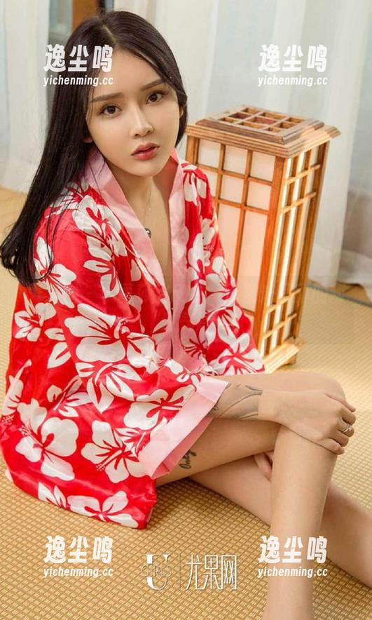 爱尤物 - 李丽莎的皮衣：无圣光写真的叛逆气息