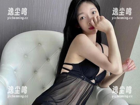 微密圈 - 有点小透明的牛奶里的果汁，赶快来下载这款图包吧！