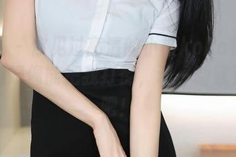 秀人网 – 你见过高清的小樱koko长腿吗？这腿好像能把我打倒，动一动就更好了吧！
