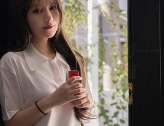 秀人网 – 这不是简单的白衬衫——糯美子mini私拍留白之谜