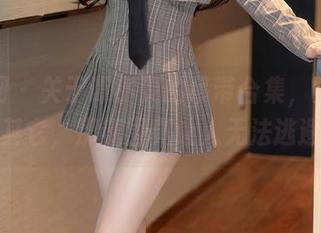 秀人网 – 关于谭小灵的吊带合集，先不谈其它，那氛围真让人无法逃避