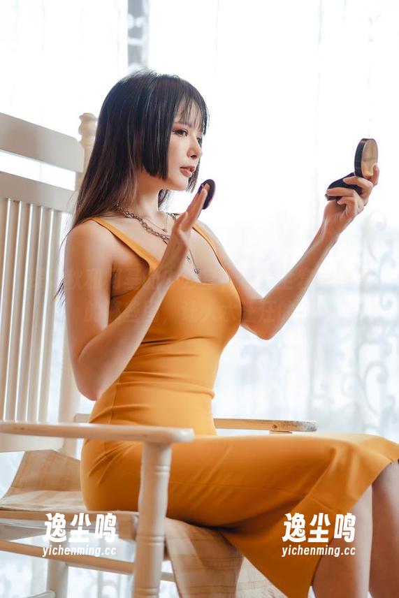 探访秋和柯基的办公室，猜猜全套图包里的哪些图，让人水汪汪的？