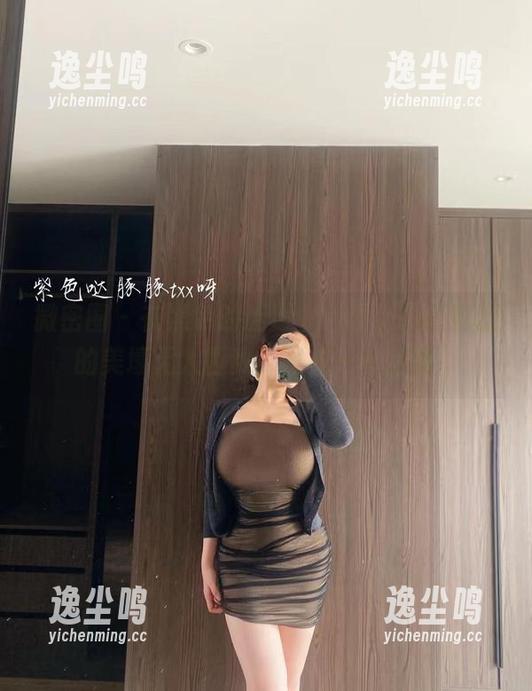 微密圈 - 在黑色的迷雾中，童小芯透射出的美壕无人匹敌，图集一看便知！