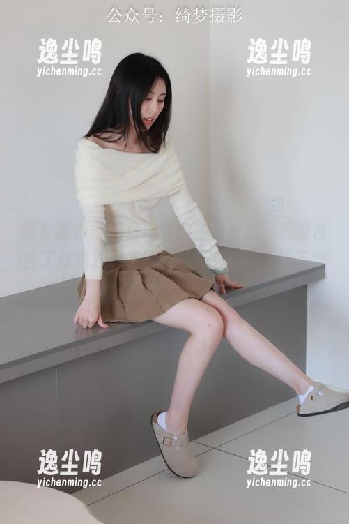 绮梦摄影 - 娅轩给你的免费套图，里面包含了你绝对想不到的“秘密”——每天都能被惊艳到！