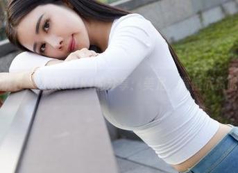 蜜桃社 – 米琪MIKI的分享：美足，慢慢欣赏哈哈