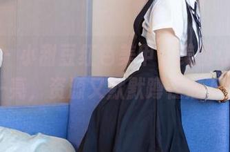 袜啵啵 – 小甜豆红色美甲，美图让你眼前一亮，资源又默默蹲在底下。
