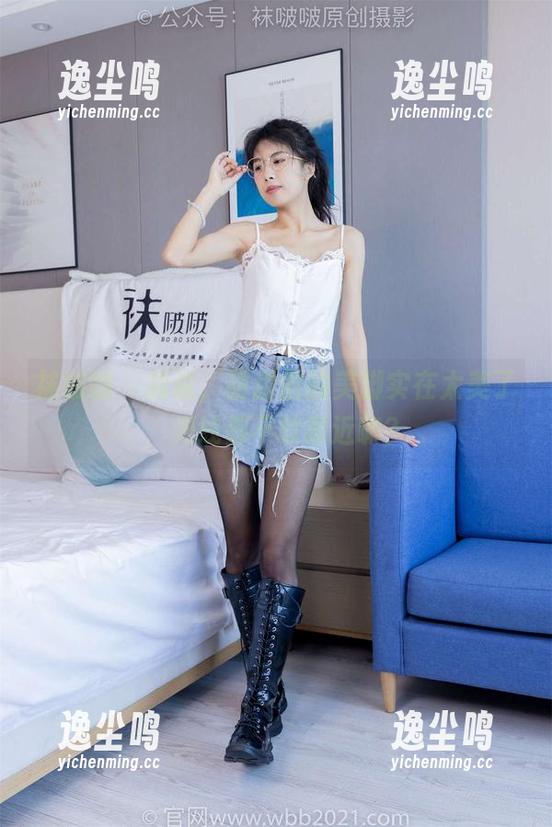 袜啵啵 - 我说，甜甜圈的美脚实在太美了，光线都不敢靠近嘛？