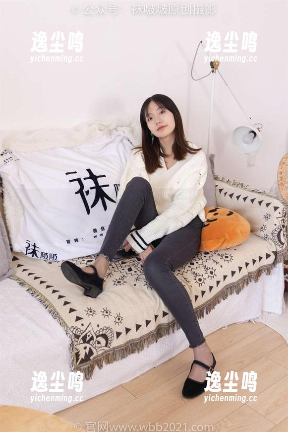 袜啵啵 - 苏苏的运动鞋，高清写真让人想来一场跟鞋子有关的时尚冲浪！