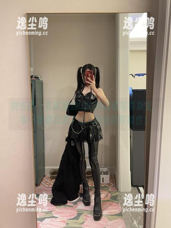 微密圈 - 在陈妮妮UNI的眼镜写真集里，每一张都充满了让人喷饭的可能性！