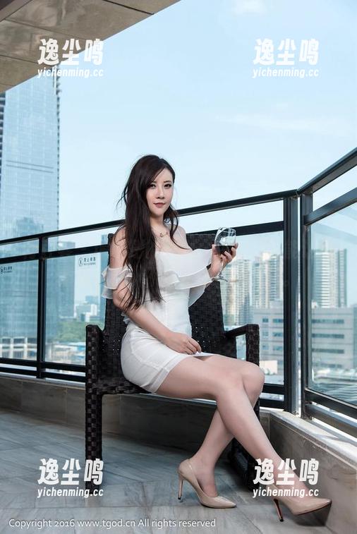 青豆客 - 谭晓彤的女孩：资源几乎能让我重返青春，不带走任何一朵花。