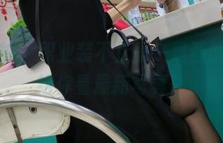 魔镜街拍 – 职业装不止是一堆西服，曼曼给你看最新写真！