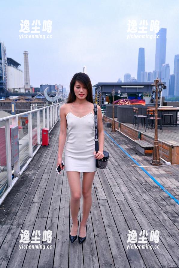为何苏梅岛的包臀裙会成为魔镜街拍精选中的“吸睛法宝”？